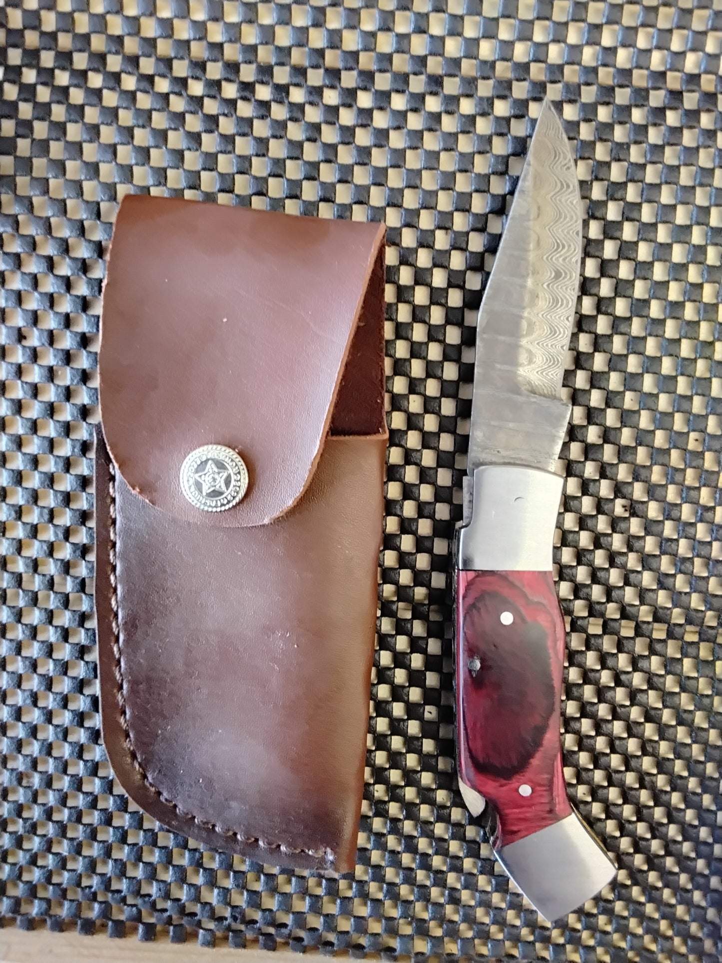 Damascus folding pocket knife, maroon handle